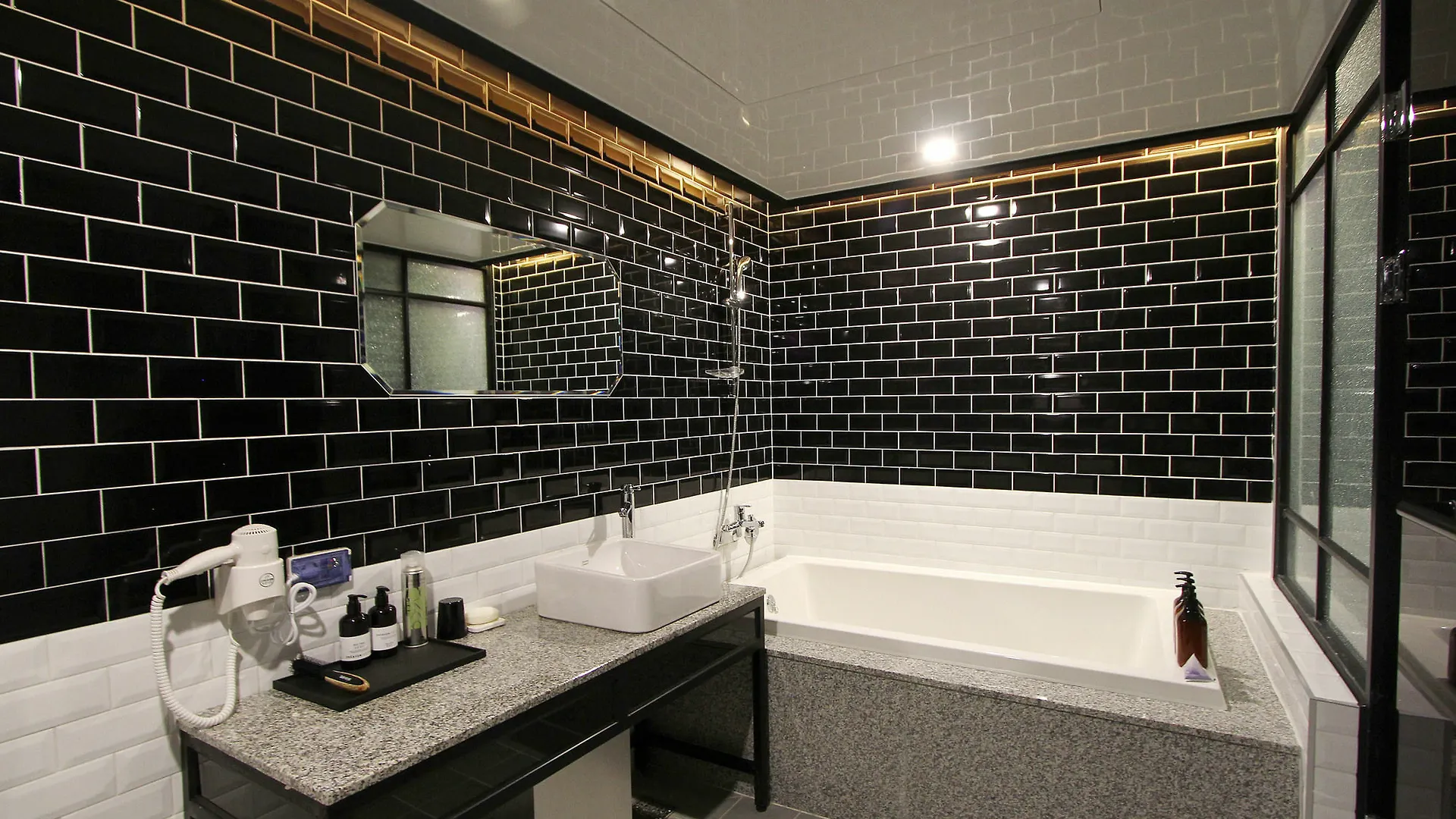 To Heaven Hotel Busan